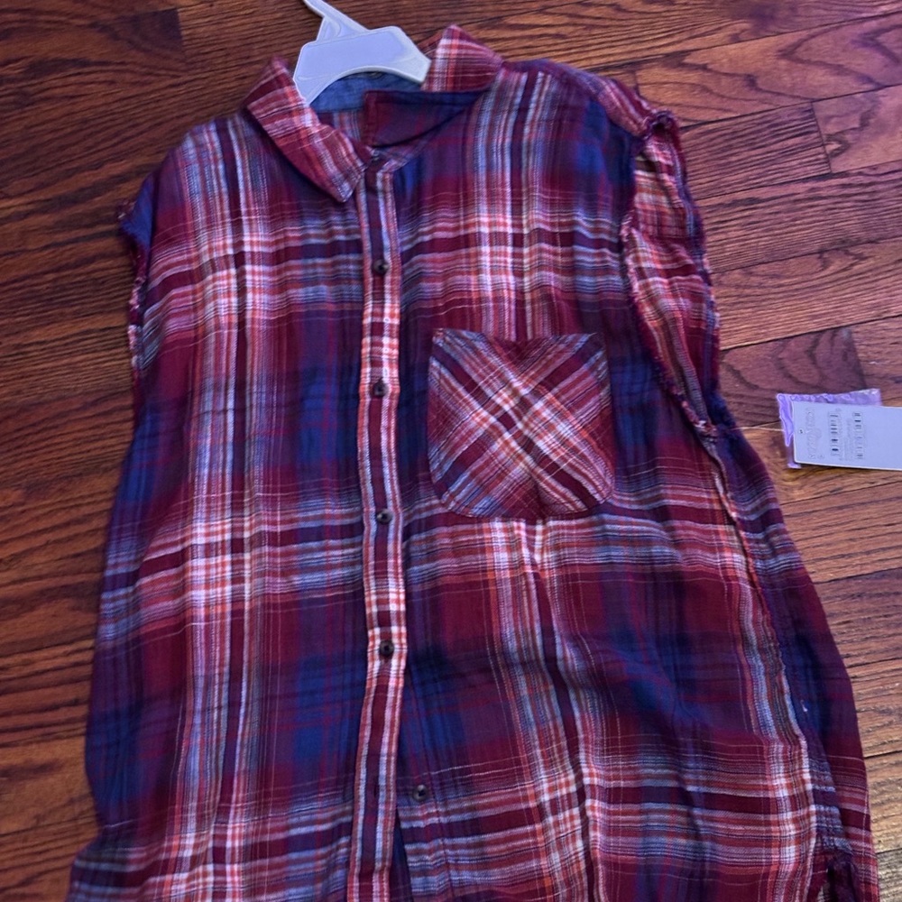 Sleeveless Plaid Button Up Shirt